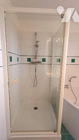 Villa traditionnelle avec piscine et son jardin paysagé de 1500 m² à UZES