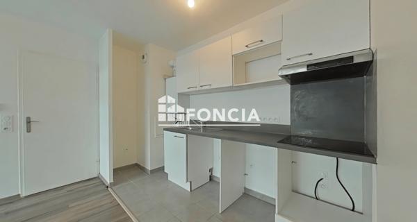 Location Appartement 2 pièces 42.2 m² - Livry-gargan 93190