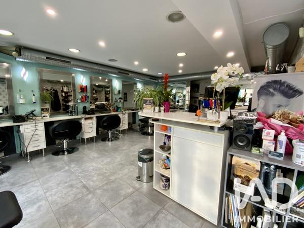 Esthétique, Coiffure​ à vendre 57 m² Dourdan