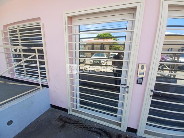 Location bureau Cayenne - 3 pièce(s) - 105 m² - 2 101 €/mois