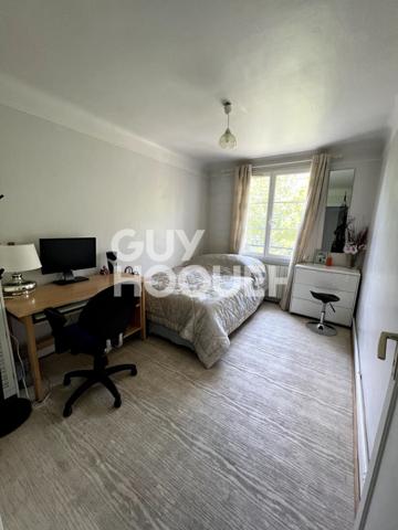 Appartement meublé proche commodités et RER