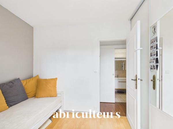 Appartement 4 pièces 76 m² avec loggia, parking et cave — Argenteuil