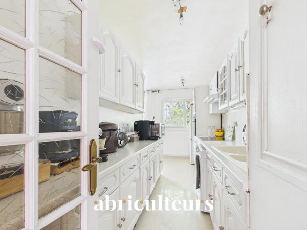 Appartement 4 pièces 76 m² avec loggia, parking et cave — Argenteuil