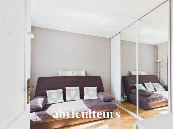 Appartement 4 pièces 76 m² avec loggia, parking et cave — Argenteuil