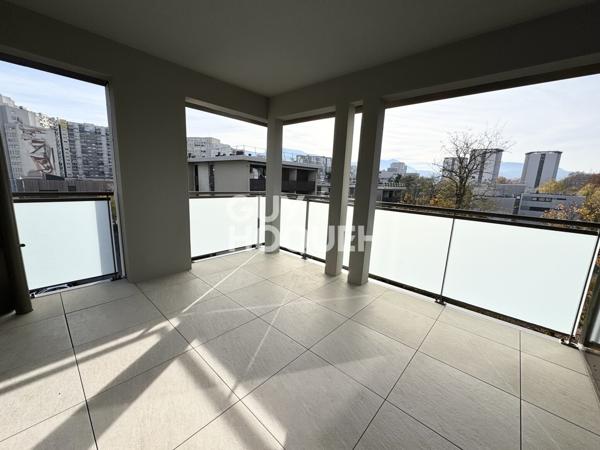 Appartement à louer de 4 pièces de 87.44 m² RÉF 401