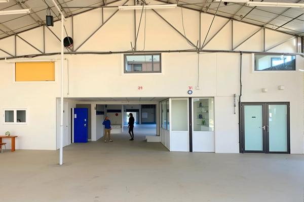 À vendre - Local professionnel 250 m² situé à Barbentane (13570)