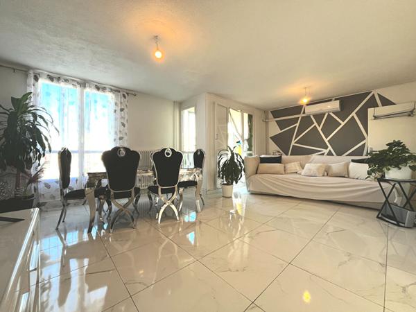 SAINT-JOSEPH - 13015 Appartement T3/4 avec deux balcons - Lumineux - stationnement libre