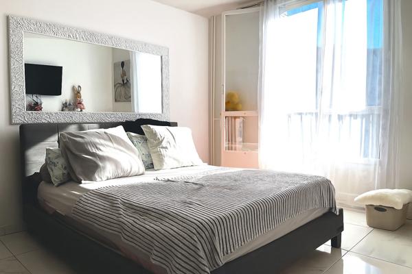 SAINT-JOSEPH - 13015 Appartement T3/4 avec deux balcons - Lumineux - stationnement libre