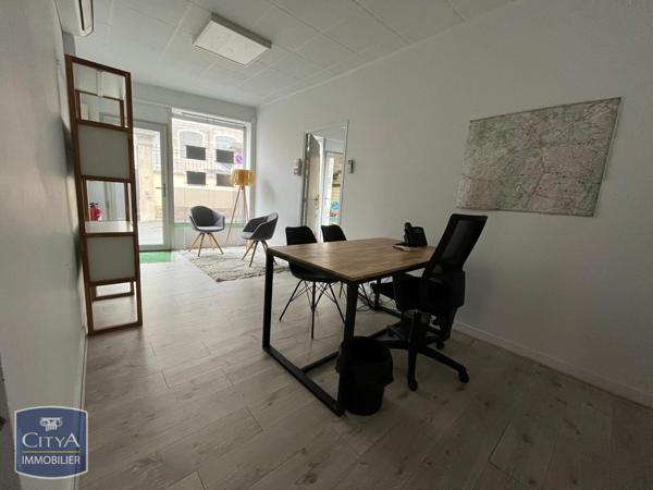 Local commercial à louer 60.8m²