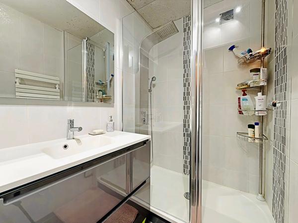 À vendre : Appartement 5 pièces à REIMS - 3 balcons - cave