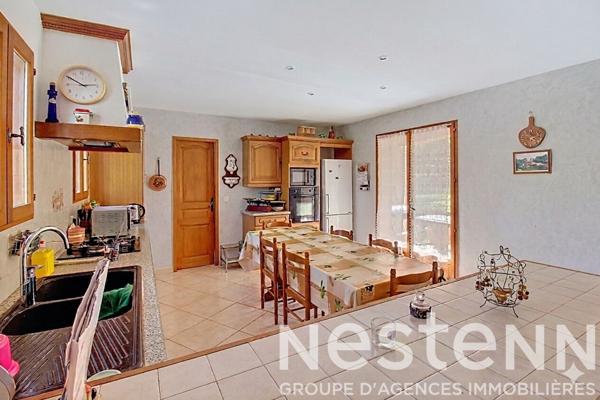 A VENDRE A CALLAS - MAISON de type T6/7 de 170m² environ sur grand terrain et double garage
