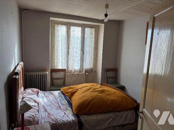 A VENDRE à CAJARC (46160 - Lot) - Dans un hameau du village, au calme, à cinq minutes des comme...