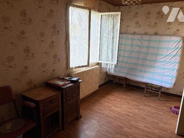 A VENDRE à CAJARC (46160 - Lot) - Dans un hameau du village, au calme, à cinq minutes des comme...