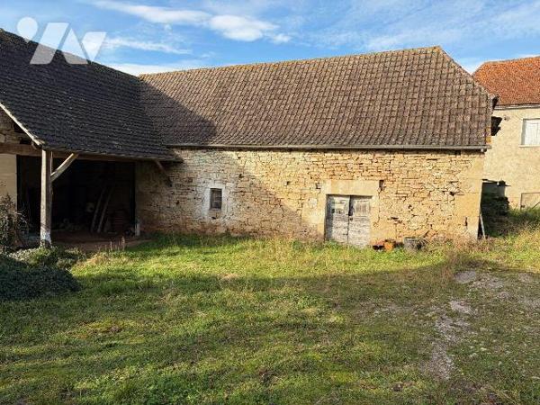 A VENDRE à CAJARC (46160 - Lot) - Dans un hameau du village, au calme, à cinq minutes des comme...