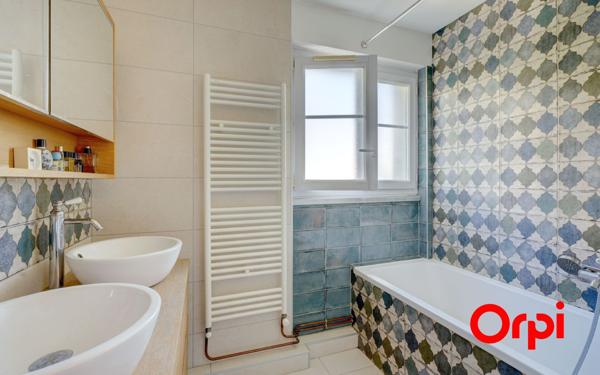 Appartement à vendre    4 pièces • 97,43 m2 Lyon 2