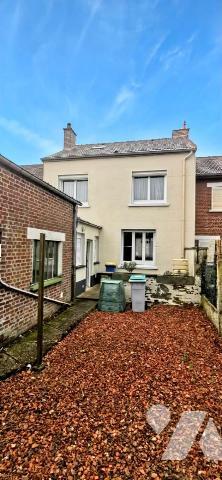 ACHICOURT - Belle Maison de Lotissement avec garage, grenier et jardin SH 91 m² en bon état général