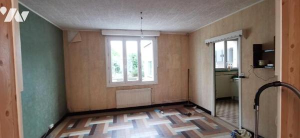 ACHICOURT - Belle Maison de Lotissement avec garage, grenier et jardin SH 91 m² en bon état général