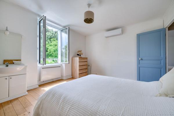 MAISON RÉNOVÉE AU CALME ABSOLU, TOUT À PIED