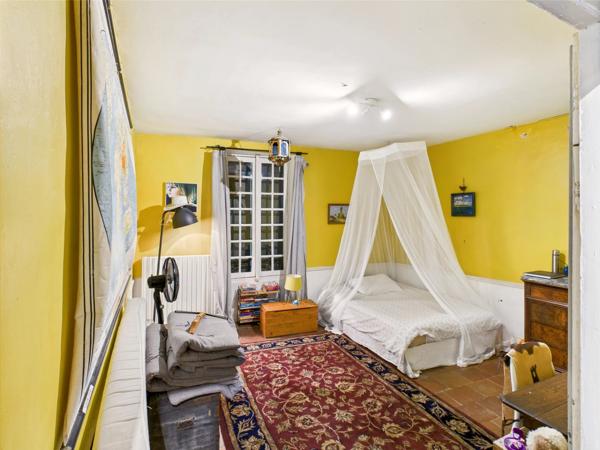 Élégant ancien presbytère avec annexe pour invités, piscine à débordement et vues panoramiques