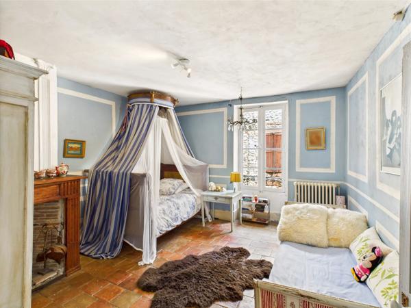 Élégant ancien presbytère avec annexe pour invités, piscine à débordement et vues panoramiques