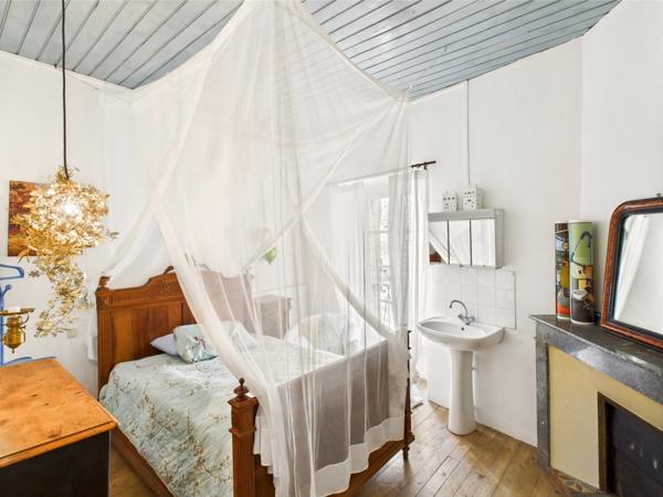 Élégant ancien presbytère avec annexe pour invités, piscine à débordement et vues panoramiques