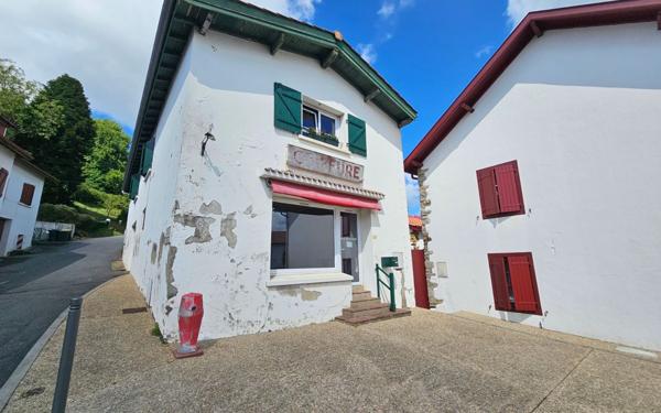 Immeuble à vendre    5 pièces • 170,89 m2 Villefranque