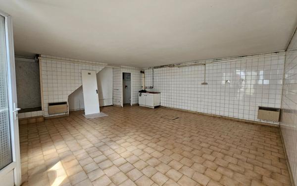 Immeuble à vendre    5 pièces • 170,89 m2 Villefranque