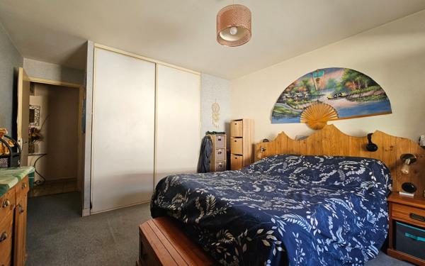 Immeuble à vendre    5 pièces • 170,89 m2 Villefranque