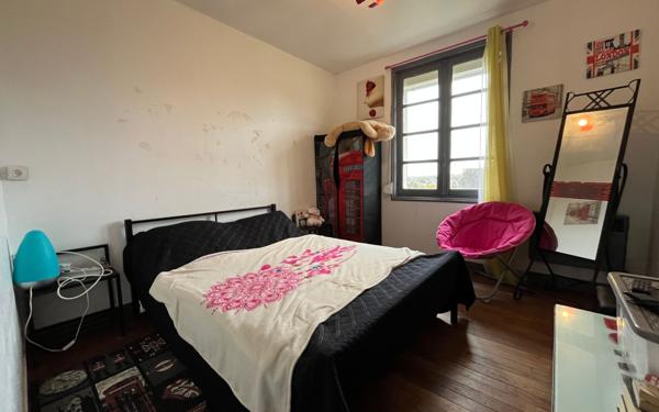 Maison à vendre    4 pièces • 78,42 m2 Carhaix-Plouguer