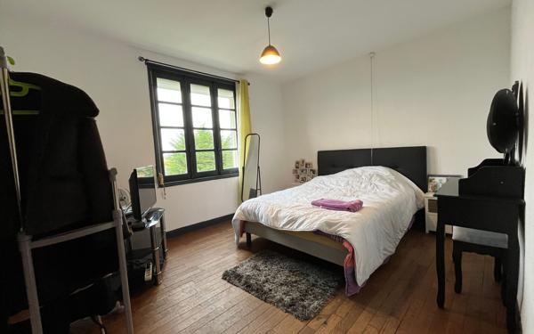 Maison à vendre    4 pièces • 78,42 m2 Carhaix-Plouguer