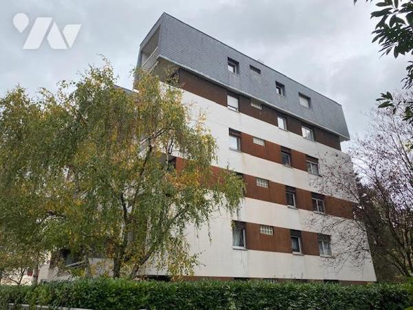 COURBEVOIE DERNIER ETAGE 2P BALCON CAVE PARKING