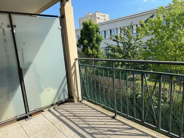Appartement Romainville 3 pièces 62 M² avec Balcon