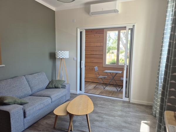 Eyragues (13630) EYRAGUES (13630) - PROPRIETE AVEC HABITATION + 3 GITES SUR TERRAIN AVEC PISCINE