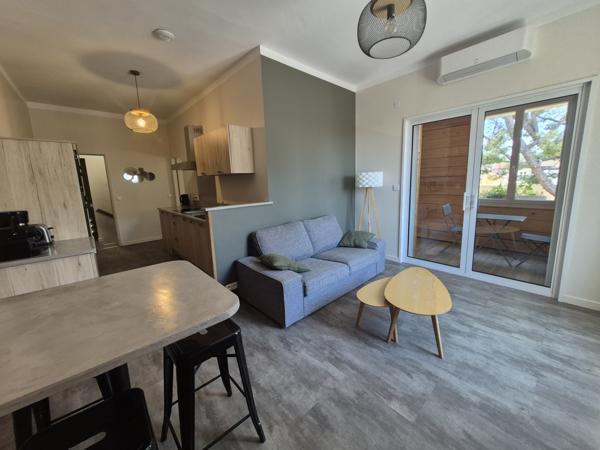 Eyragues (13630) EYRAGUES (13630) - PROPRIETE AVEC HABITATION + 3 GITES SUR TERRAIN AVEC PISCINE