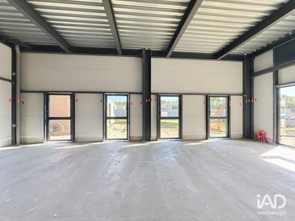 Location bureaux 110 m² Saint-Pierre-du-Perray