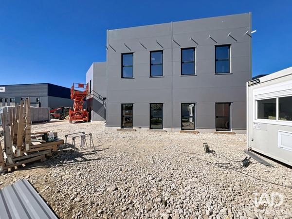 Location bureaux 110 m² Saint-Pierre-du-Perray