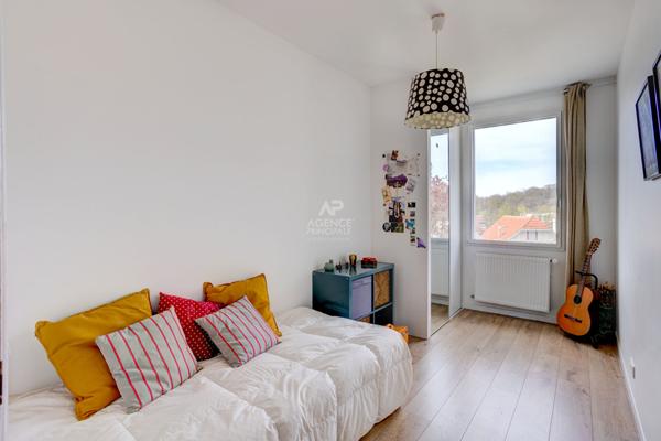 CHAVILLE - Ursine - Belle maison moderne et familiale de 8 pièces €1 240 000 ** - Référence 691-C