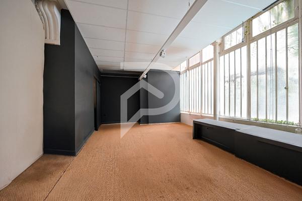 Local commercial Rue du Bac 292m2