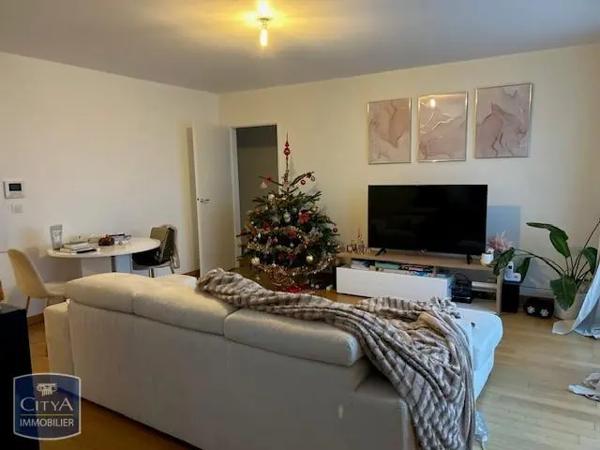 Appartement à louer 3 pièces 80.3m²