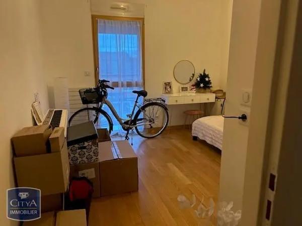 Appartement à louer 3 pièces 80.3m²