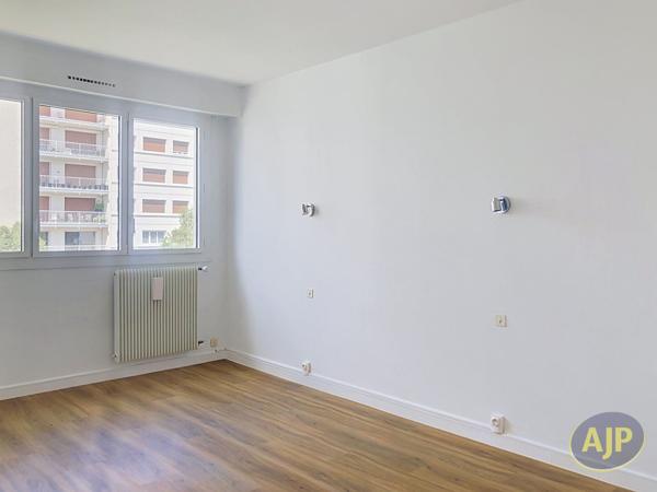 Vente appartement Cholet : 212 000 € - AJP Immobilier Cholet