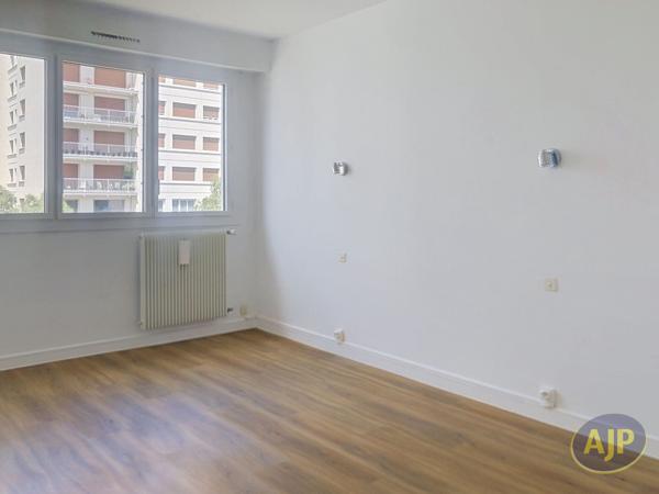 Vente appartement Cholet : 212 000 € - AJP Immobilier Cholet
