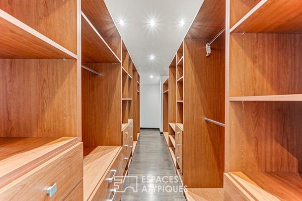 Contemporaine avec bureaux indépendants et piscine chauffée proche de Blagnac