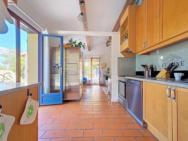 Propriété de charme avec piscine, vues panoramiques & intimité totale – Bédarieux (34600)