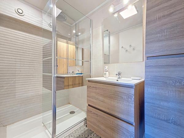 Propriété de charme avec piscine, vues panoramiques & intimité totale – Bédarieux (34600)