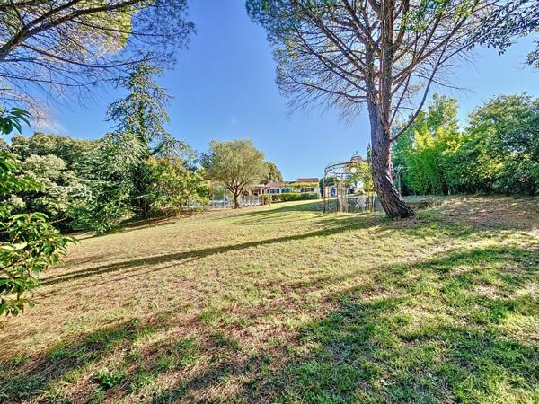 Propriété de charme avec piscine, vues panoramiques & intimité totale – Bédarieux (34600)