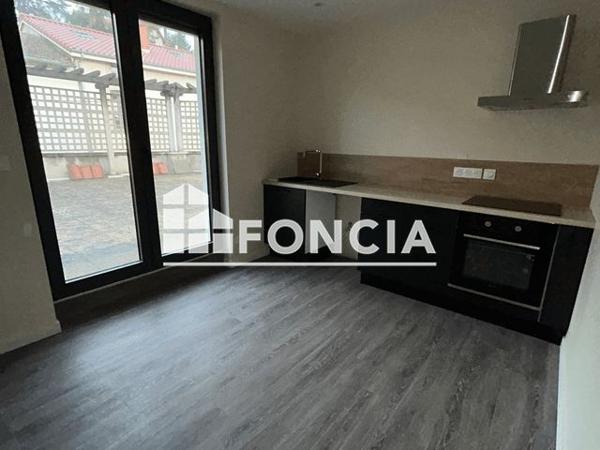 Location Appartement 3 pièces 93.7 m² - 4 RUE DU COTEAU Boen Sur Lignon 42130