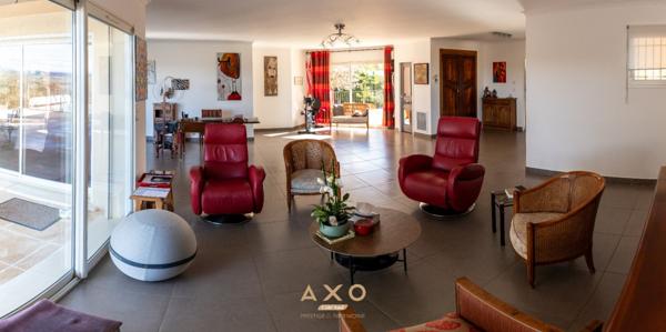 SAINTE - ANASTASIE - MAISON D'ARCHITECTE - T6 -  171 M2 - PISCINE  - JARDIN 2 616 M2 - GARAGE - POSSIBILITE CONSTRUCTION MAISON - 690 000