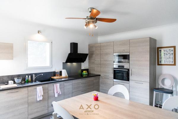 SAINTE - ANASTASIE - MAISON D'ARCHITECTE - T6 -  171 M2 - PISCINE  - JARDIN 2 616 M2 - GARAGE - POSSIBILITE CONSTRUCTION MAISON - 690 000