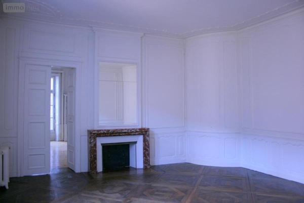 Fonds et/ou murs commerciaux à louer à Dole dans le Jura (39100), ref : 39033-L469